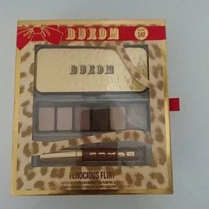 Buxom Eyeshadow & Lip Plumping Polish Combo